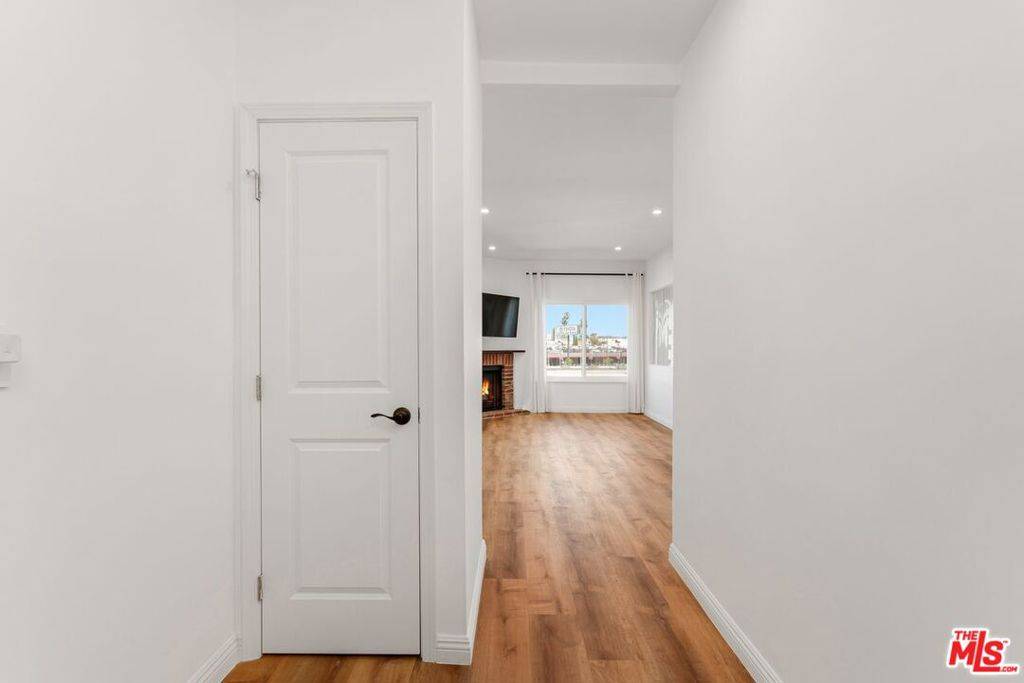 North Hollywood, CA 91602,10945 Hortense ST #202