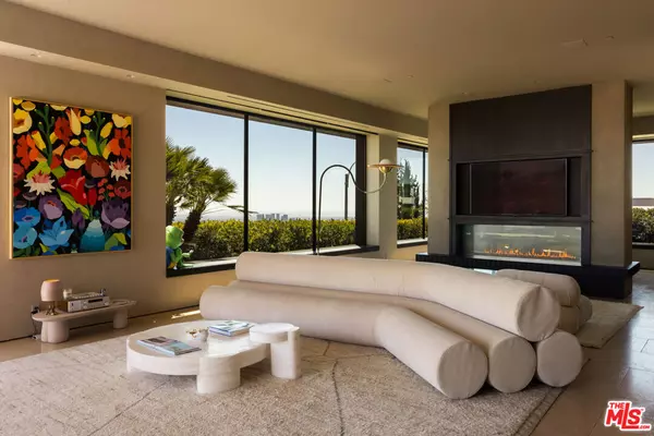 Los Angeles, CA 90069,1616 Blue Jay WAY