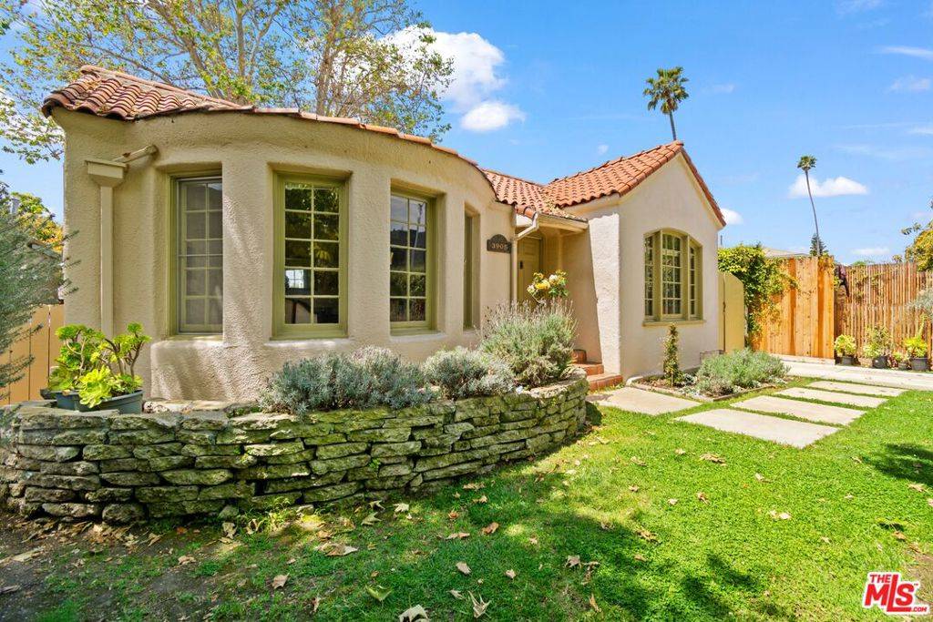 3905 Beethoven ST, Los Angeles, CA 90066