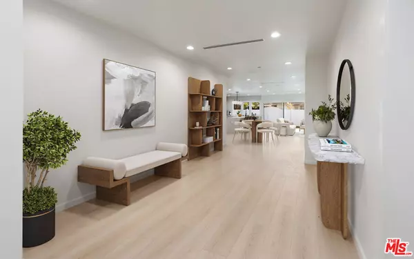 Encino, CA 91316,5727 Newcastle AVE