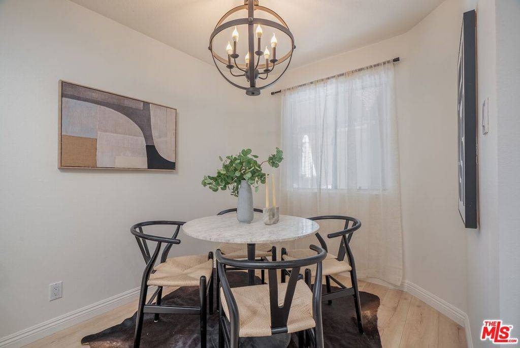 Santa Monica, CA 90402,222 7th ST #110