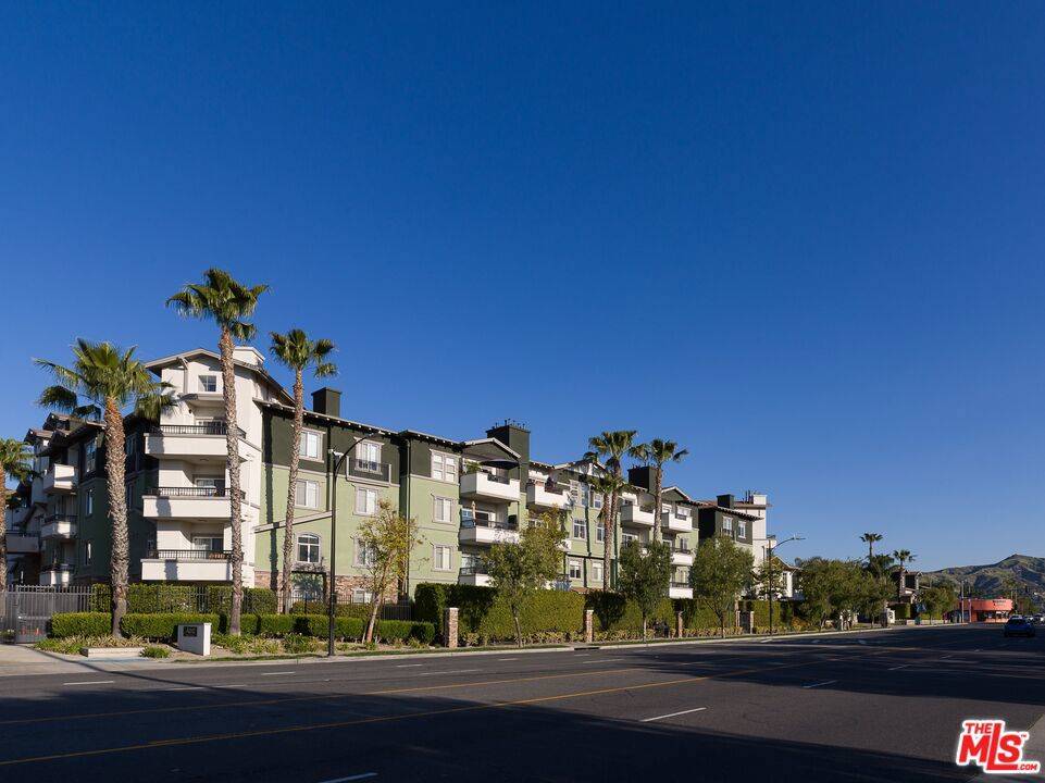 1901 N Buena Vista ST #02-311, Burbank, CA 91504