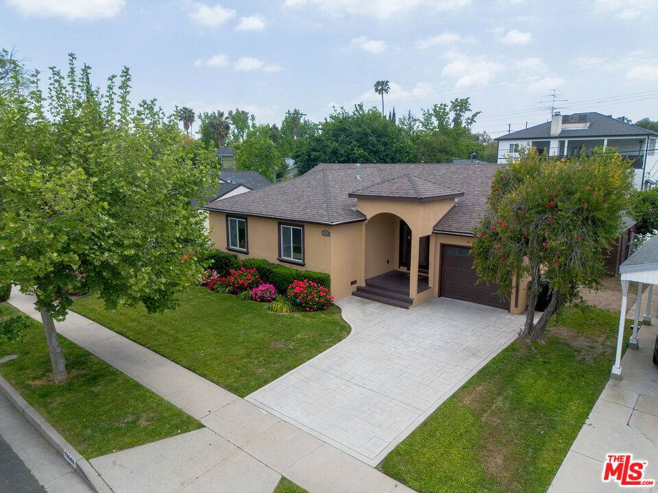 Encino, CA 91316,17448 Collins ST