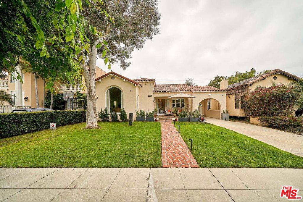 Beverly Hills, CA 90211,219 S Hamel DR