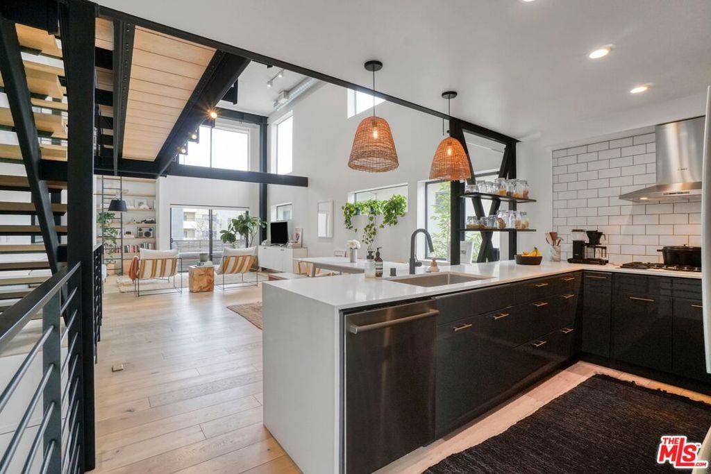 1335 N Fuller AVE, Los Angeles, CA 90046