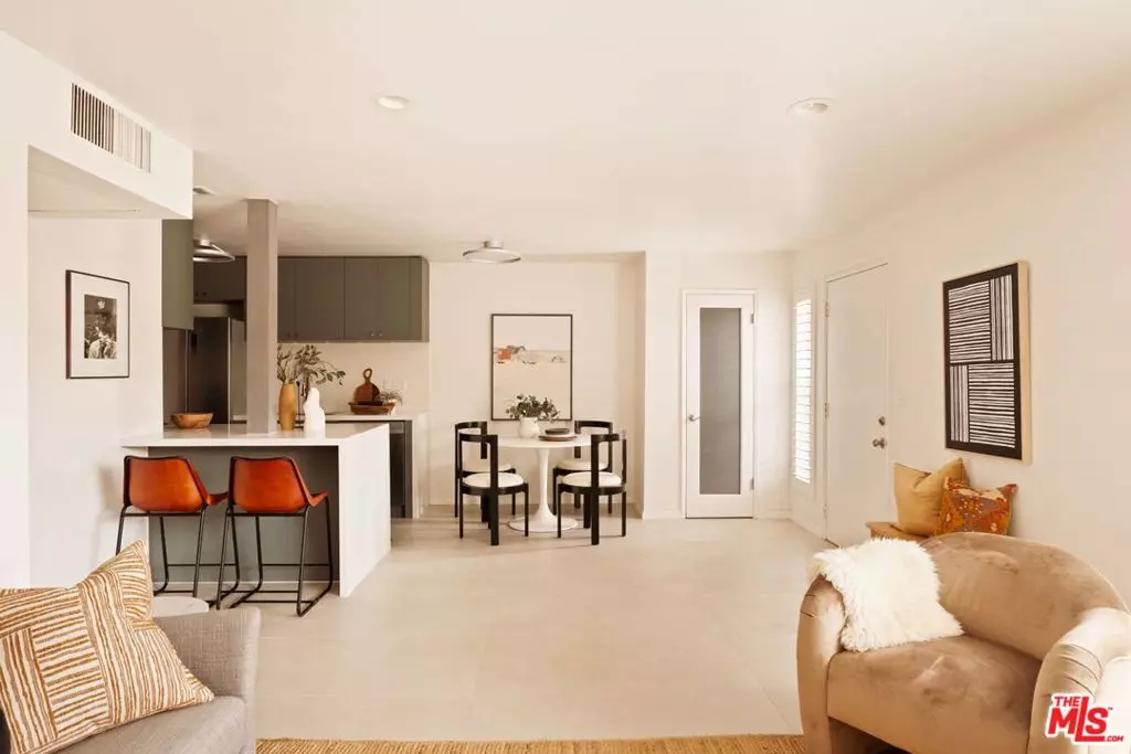 West Hollywood, CA 90069,970 Palm AVE #207