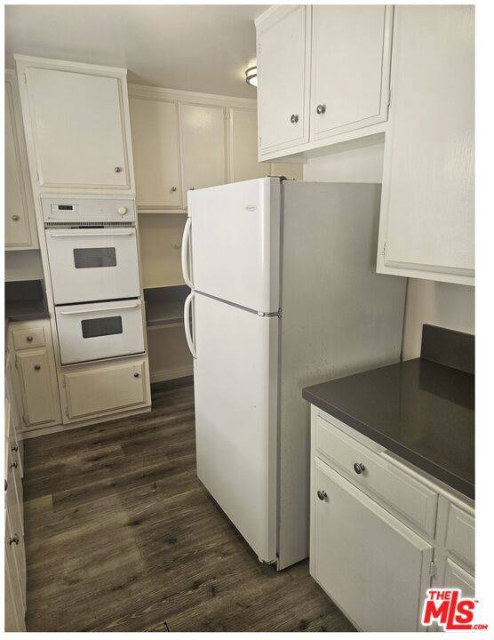 Los Angeles, CA 90049,11924 Montana AVE #3