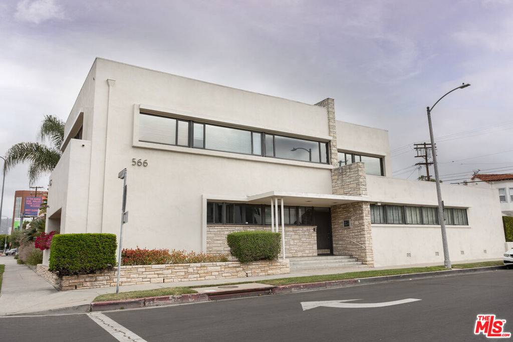 Los Angeles, CA 90048,566 S SAN VICENTE BLVD #101-S