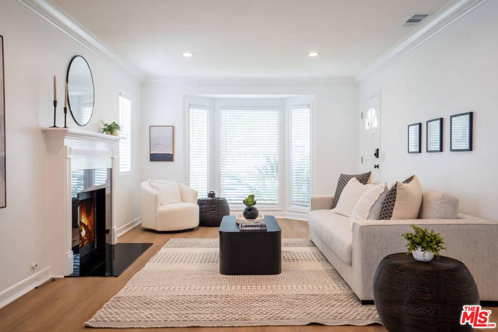 Sherman Oaks, CA 91423,4476 Calhoun AVE