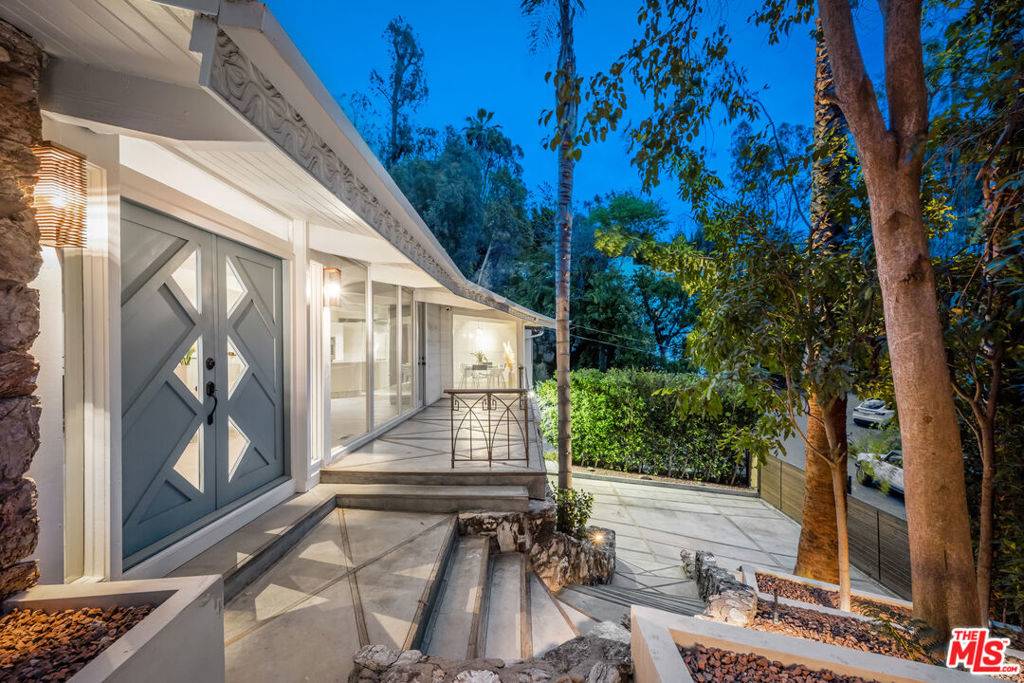 3027 Franklin Canyon DR, Beverly Hills, CA 90210