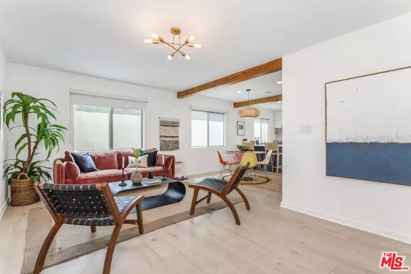 Los Angeles, CA 90026,2920 Reservoir ST