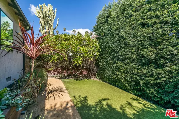 Los Angeles, CA 90026,2920 Reservoir ST