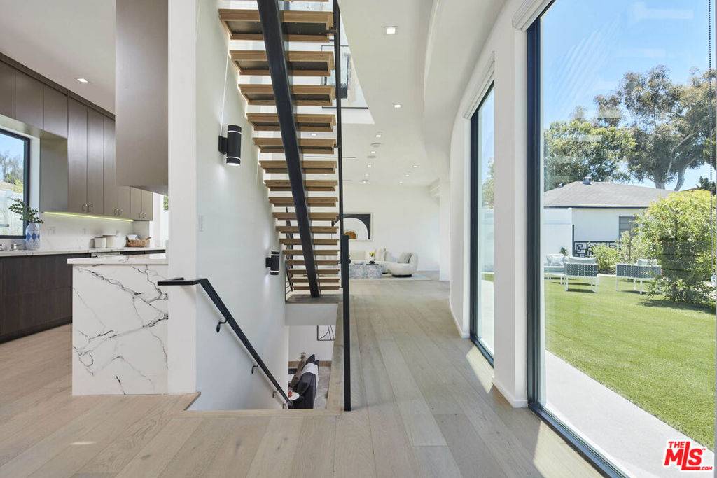 Culver City, CA 90230,4338 Huntley AVE