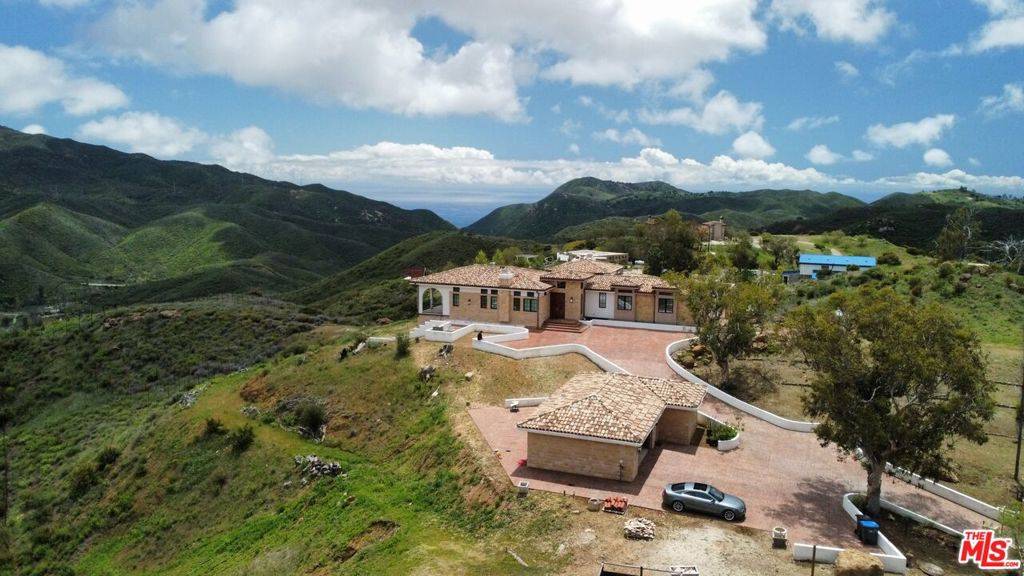 Malibu, CA 90265,33182 Mulholland HWY