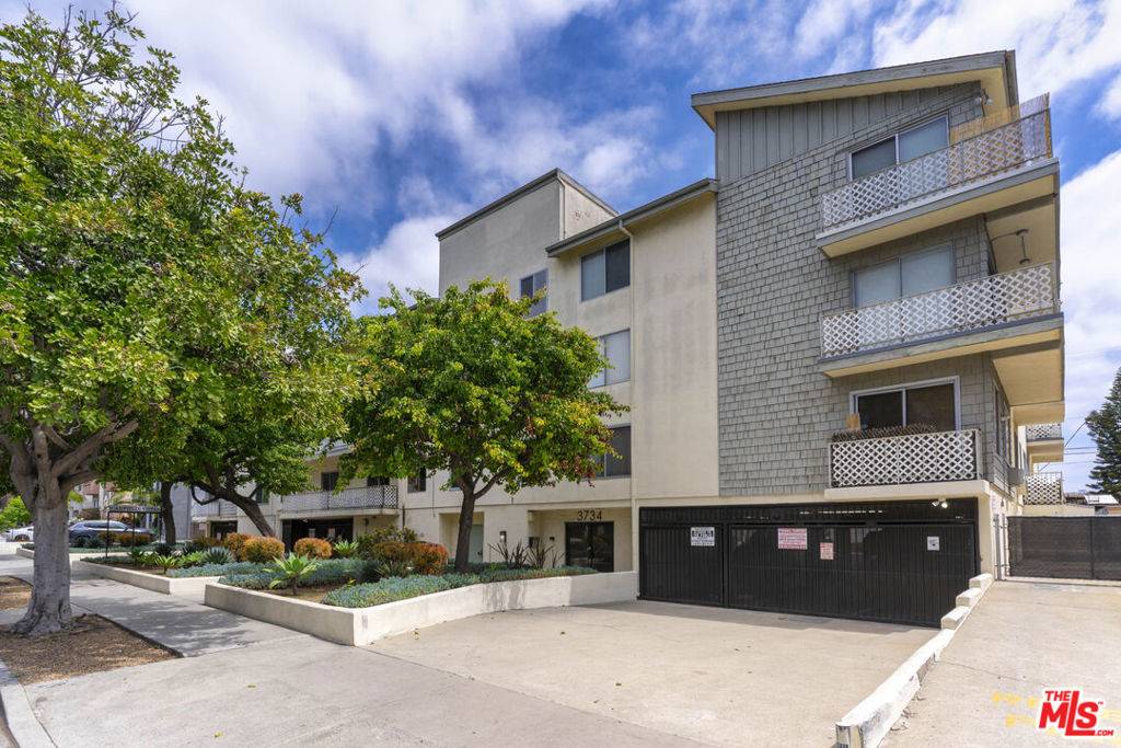 Los Angeles, CA 90034,3734 S Canfield AVE #109