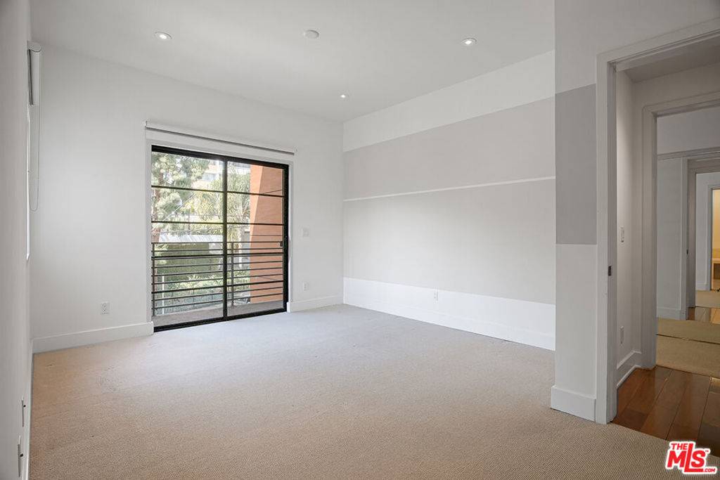 West Hollywood, CA 90069,8788 Shoreham DR #30