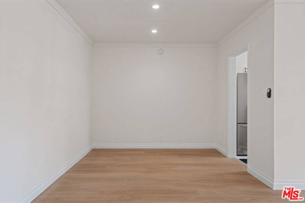 Beverly Hills, CA 90212,148 S Mccarty DR #2