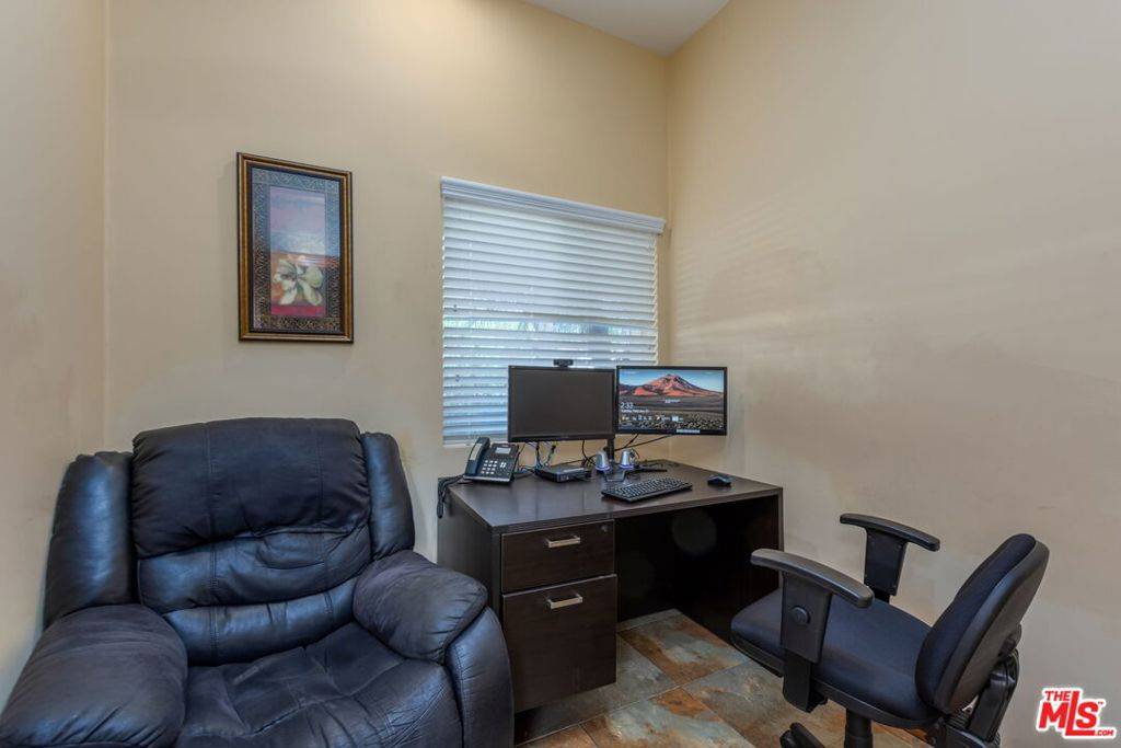 Reseda, CA 91335,6953 Enfield AVE