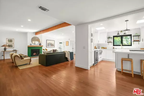 Los Angeles, CA 90042,640 Redfield AVE