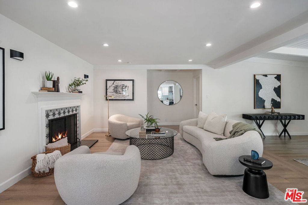 Los Angeles, CA 90066,3269 Purdue AVE