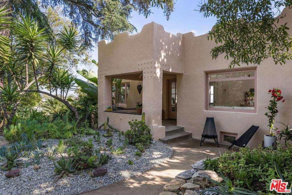 3400 Carnation AVE, Los Angeles, CA 90026