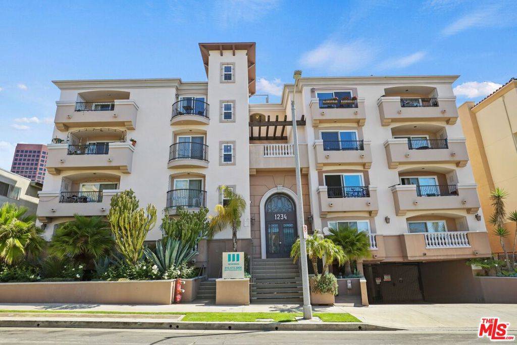 1234 Armacost AVE #203, Los Angeles, CA 90025