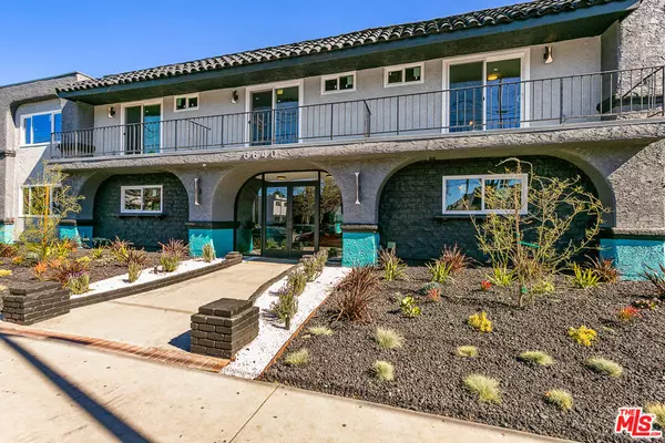 Van Nuys, CA 91406,6640 Woodley AVE #212