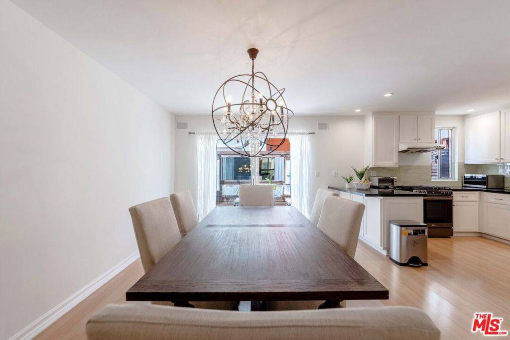Santa Monica, CA 90403,933 17th ST #5