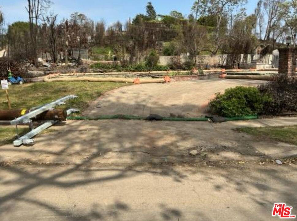 16327 Akron ST, Pacific Palisades, CA 90272