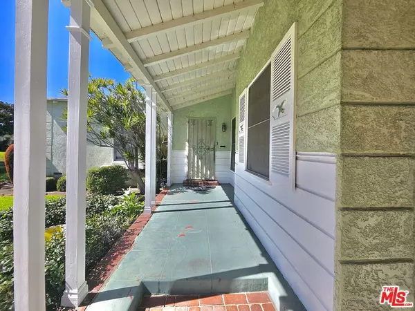 Inglewood, CA 90305,2211 W 78th PL