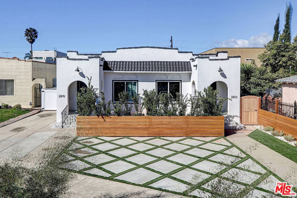 Los Angeles, CA 90018,2813 12th Avenue