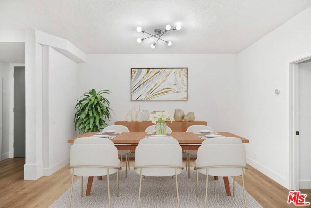 Los Angeles, CA 90068,3480 Barham BLVD #105