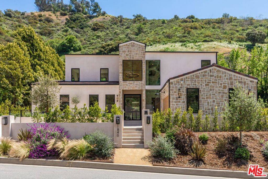 1840 San Ysidro DR, Beverly Hills, CA 90210