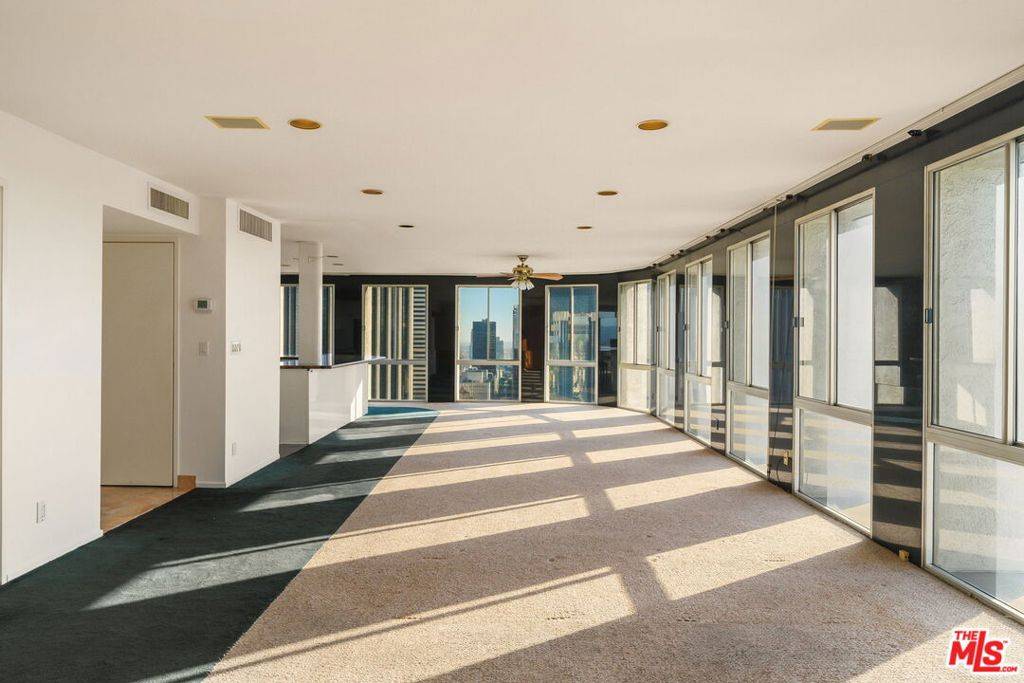 Los Angeles, CA 90012,800 W 1st ST #2608