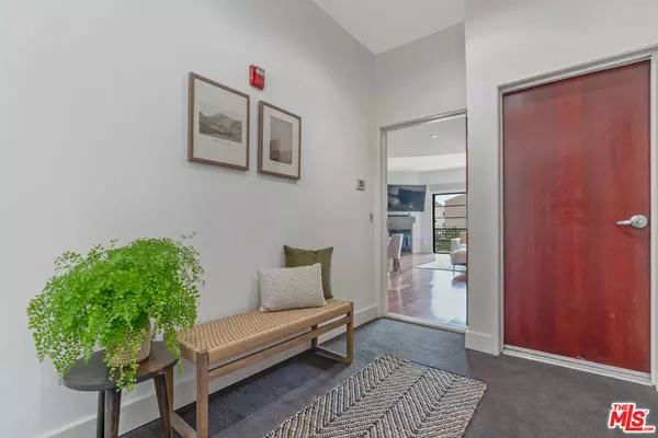 West Hollywood, CA 90069,8788 Shoreham DR #31