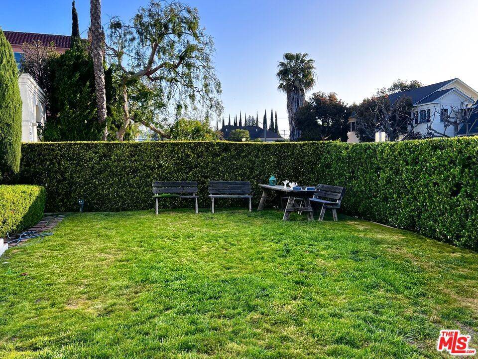 Los Angeles, CA 90005,821 Lorraine BLVD