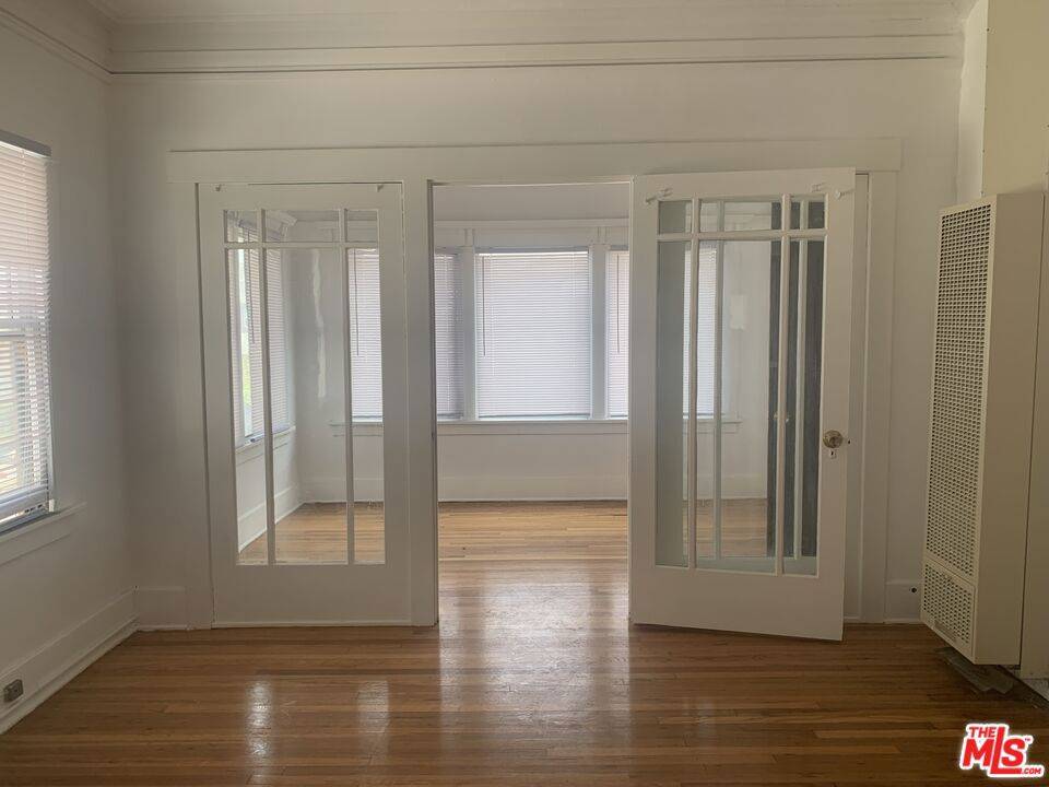 Los Angeles, CA 90019,1555 6th AVE