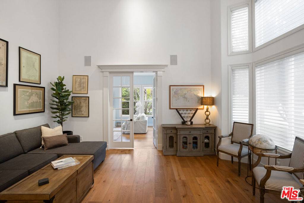 Calabasas, CA 91301,3910 Leighton Point RD