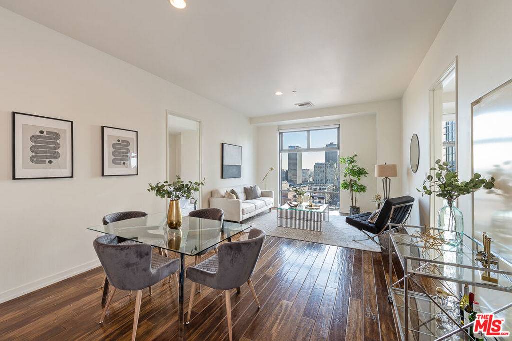 Los Angeles, CA 90017,801 S Grand AVE #1412