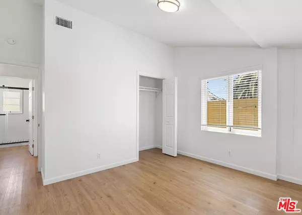 Laguna Beach, CA 92651,617 Lombardy LN