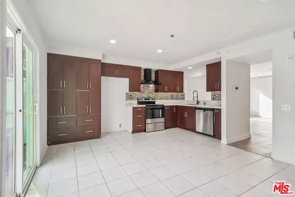Lake Forest, CA 92630,25885 Trabuco RD #226