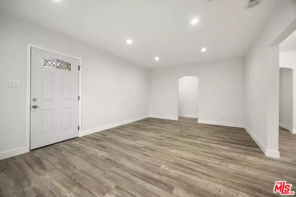 Los Angeles, CA 90044,10950 S Hoover ST