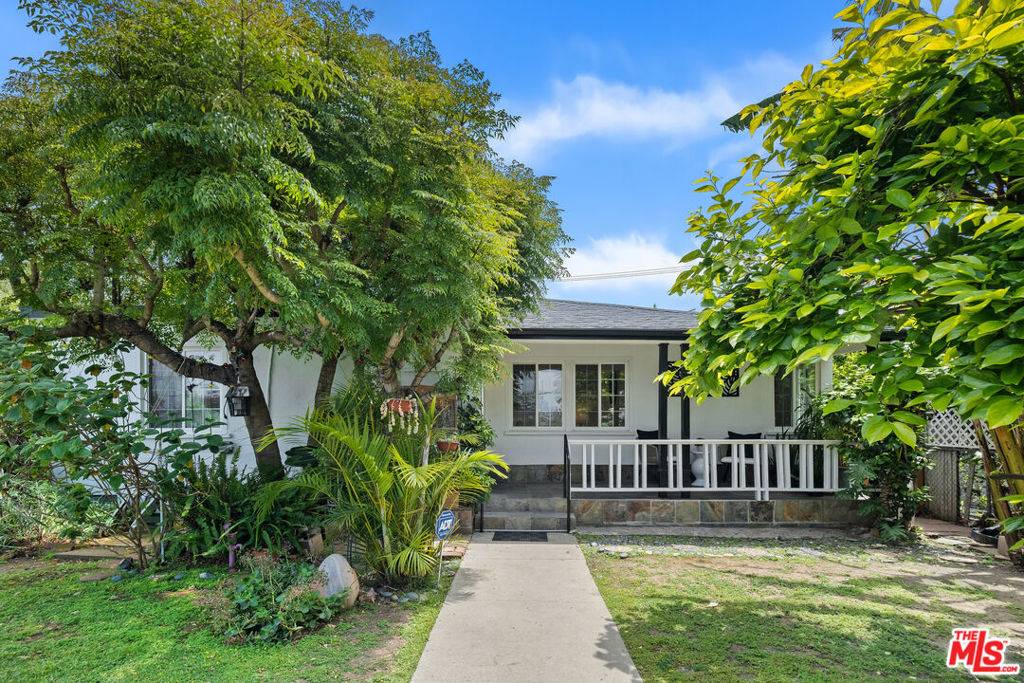 11804 Tennessee PL, Los Angeles, CA 90064