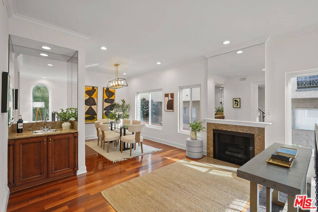 9323 Alcott ST #101, Los Angeles, CA 90035