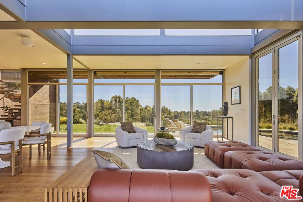 Malibu, CA 90265,5924 Bonsall DR