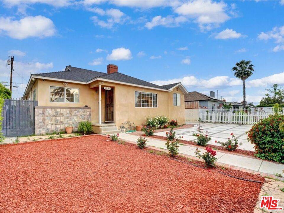 Van Nuys, CA 91411,6230 Peach AVE
