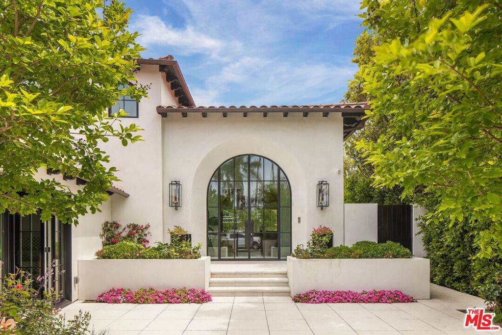 Pacific Palisades, CA 90272,1445 Via Cresta