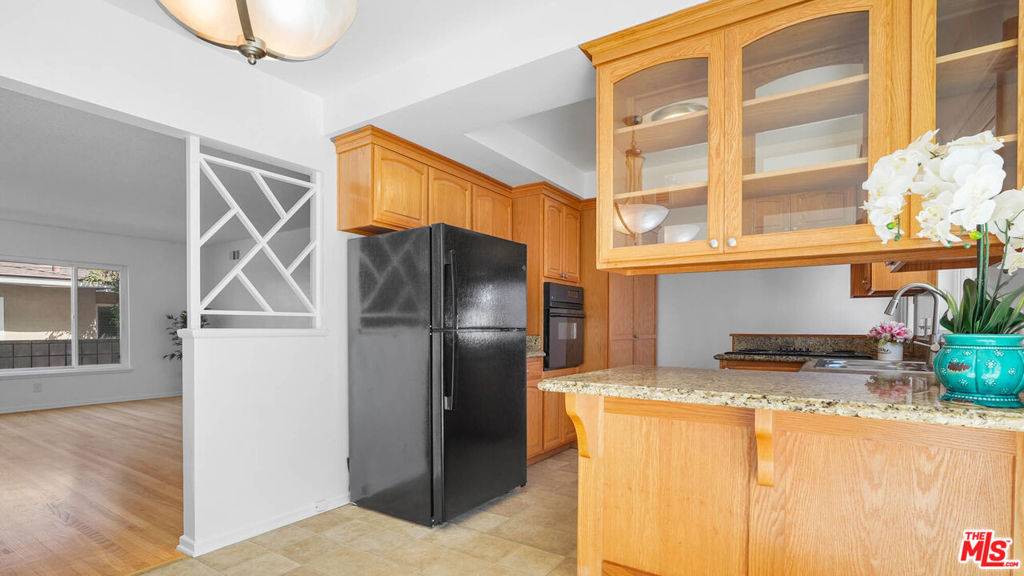 Los Angeles, CA 90056,5320 W 57th ST