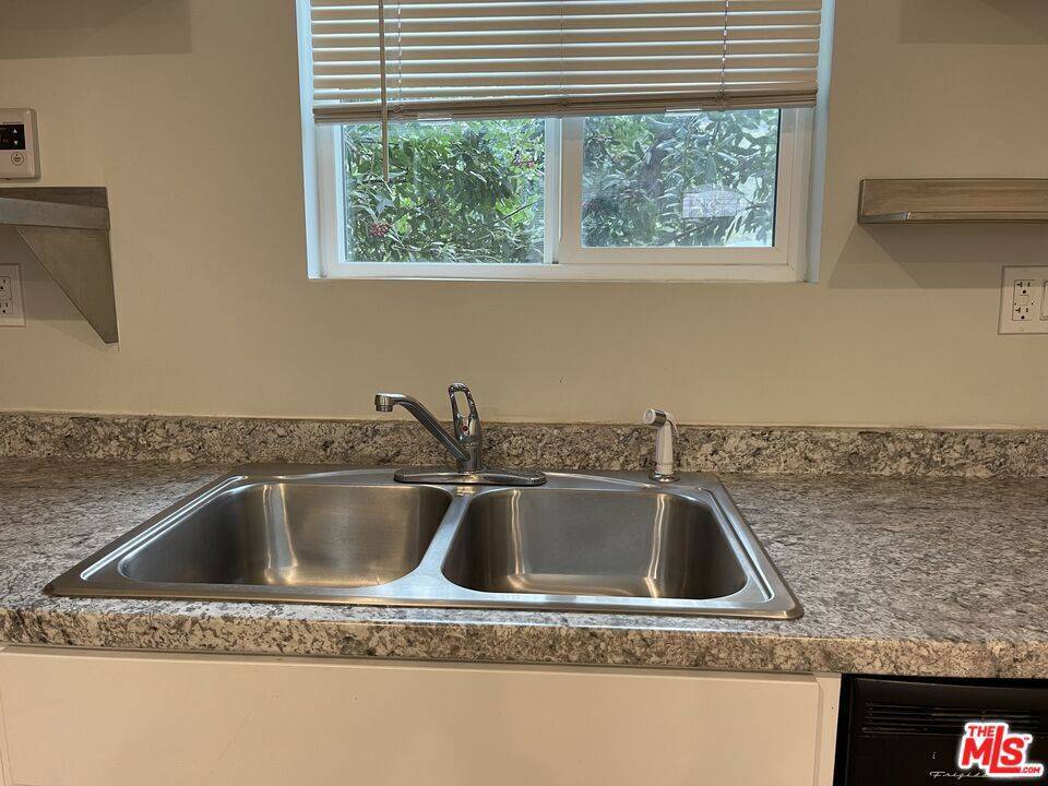 La Crescenta, CA 91214,6204 1/2 Mayfield AVE