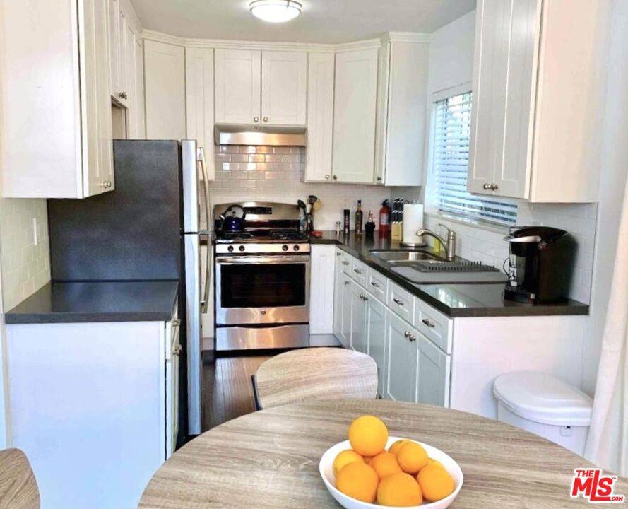1152 N Ogden DR, West Hollywood, CA 90046